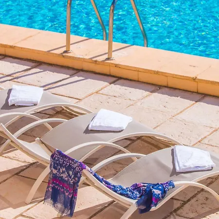 Villa Zelda - Plusholidays *