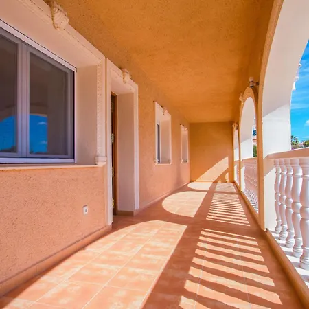 Zelda - Plusholidays