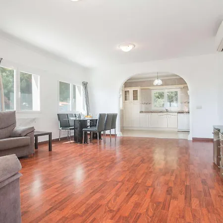 Villa Zelda - Plusholidays *