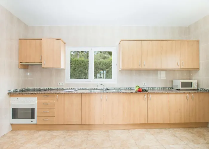 Zelda - Plusholidays * Ifach