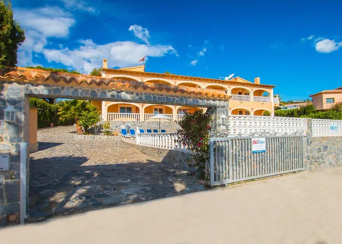 Zelda - Plusholidays *