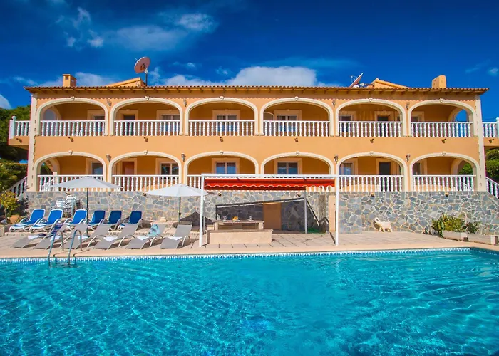 Zelda - Plusholidays Villa